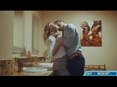 ❤️ Калі грудастая бландынка спакушае цябе ў грамадскім туалете ❤ Чербанне на be.xxxpornolive.ru ❤
